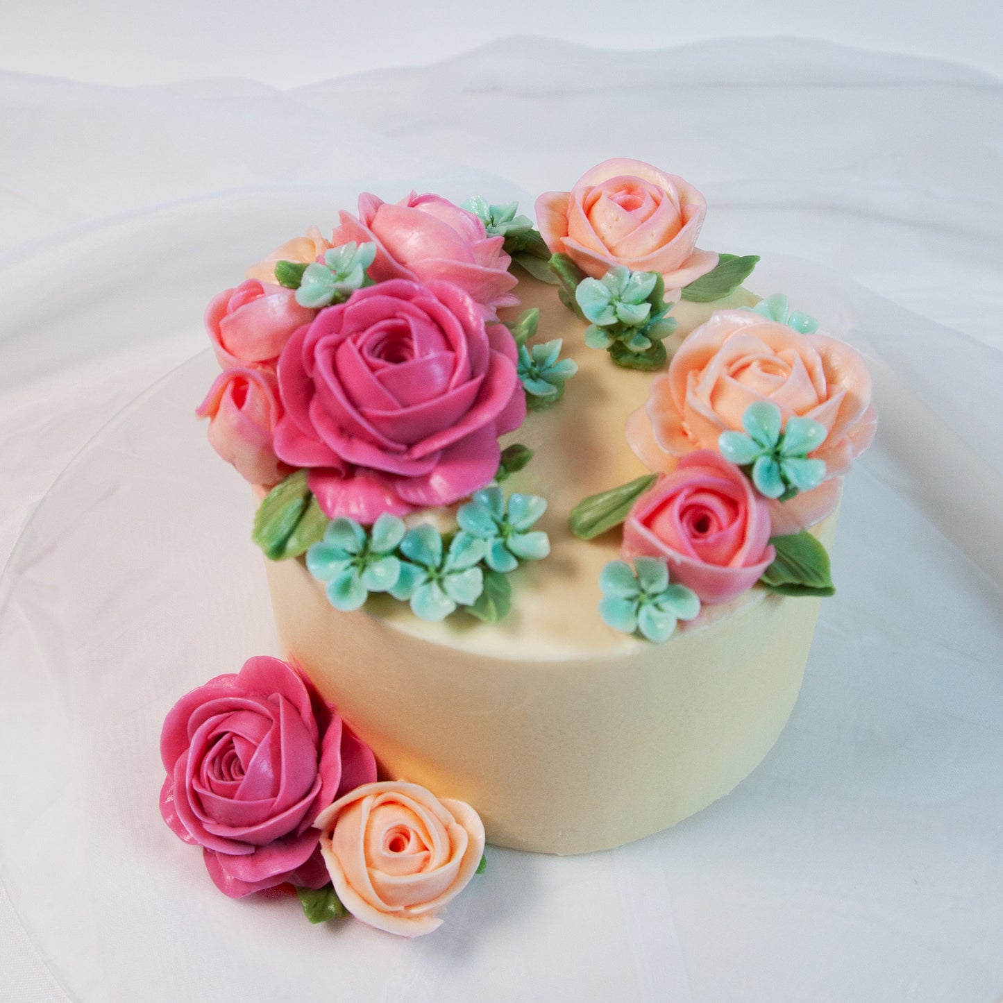 Lovely Roses Buttercream Sponge Cake